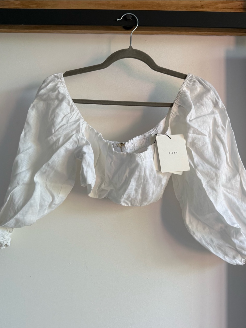 DISSH White Puff-Sleeve Crop Top - new with tags